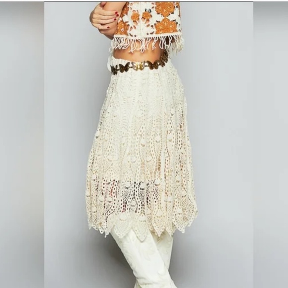 POL “ Bianca “ POL Crochet MIDI Skirt in White 8 - Picture 3 of 6